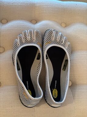 Women’s Slip-On Mesh Toe Shoes — Light Gray